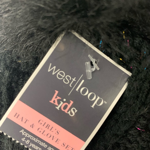 NWT WEST LOOP GIRLS HAT & GLOVES SET - Picture 4 of 6